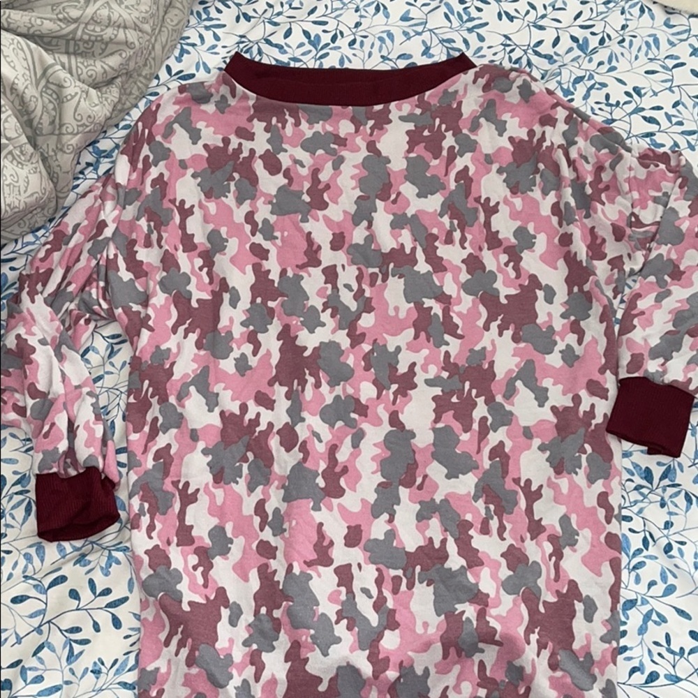 S white birch Burgundy camo top